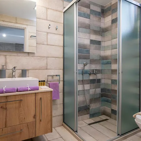 Artemis A&b Villa